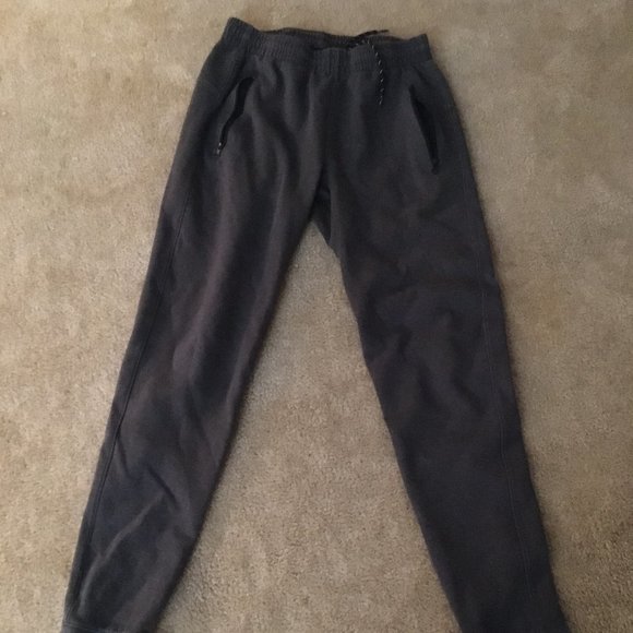 Old Navy Mens Dynamic Fleece Joggers 